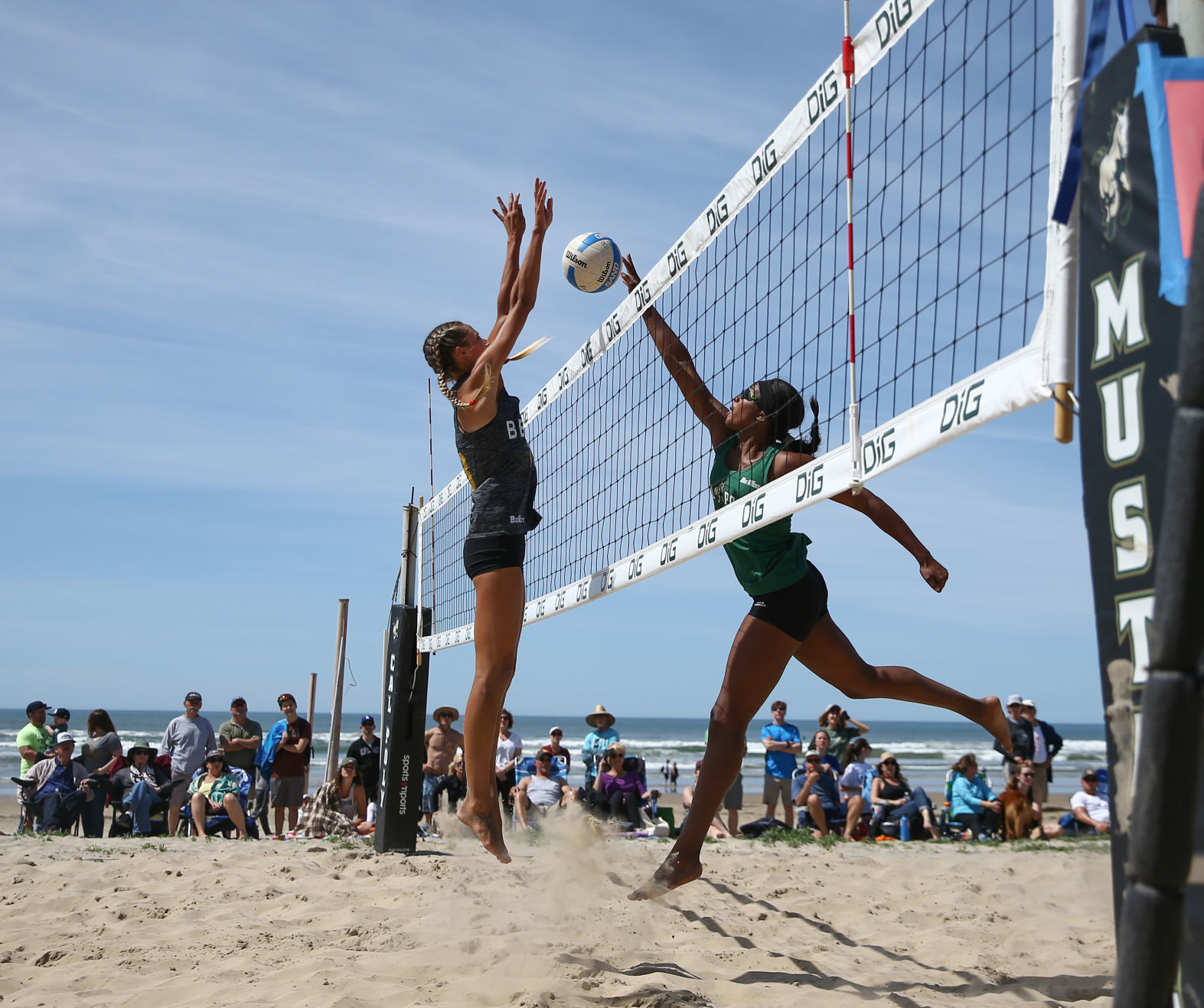 033019 Cal Poly Beach Volleyball 06.jpg